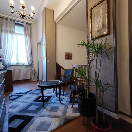 La Maison Du Bonheur לינה וארוחת בוקר *