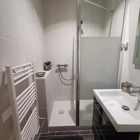 La Maison Du Bonheur לינה וארוחת בוקר