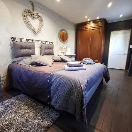 La Maison Du Bonheur לינה וארוחת בוקר