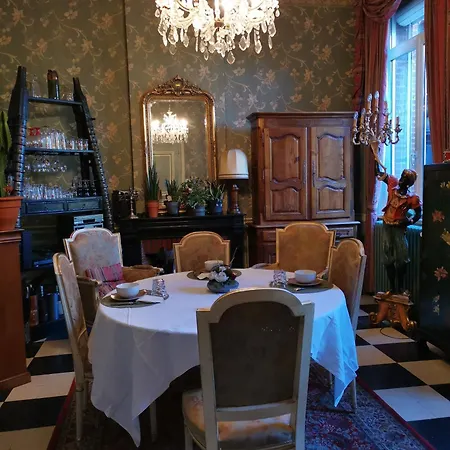 לינה וארוחת בוקר La Maison Du Bonheur *