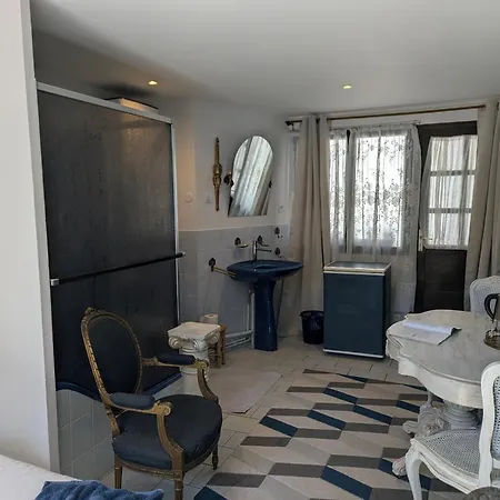 La Maison Du Bonheur B&B
